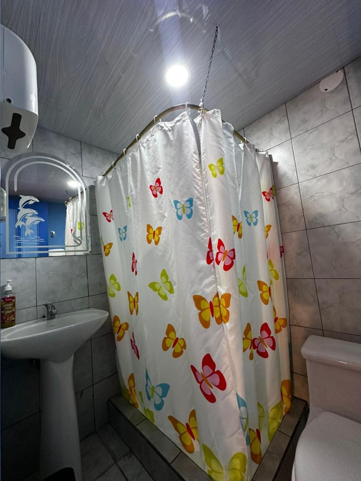 Hostal Cafe Tiana Латакунга Экстерьер фото